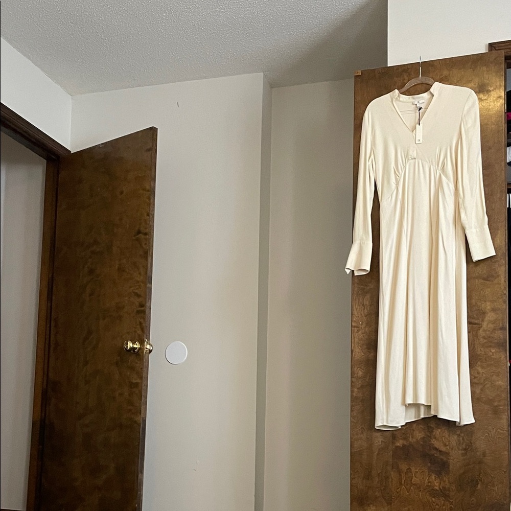 Banana Republic Elegant Cream Maxi Dress